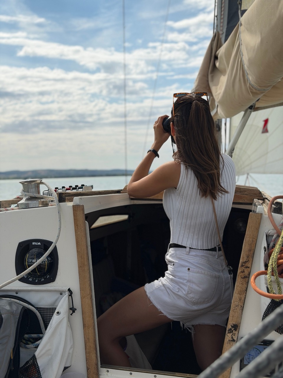 Vitorlázás a Balatonon a Jackpot fedélzetén